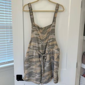 Express camo shortall romper